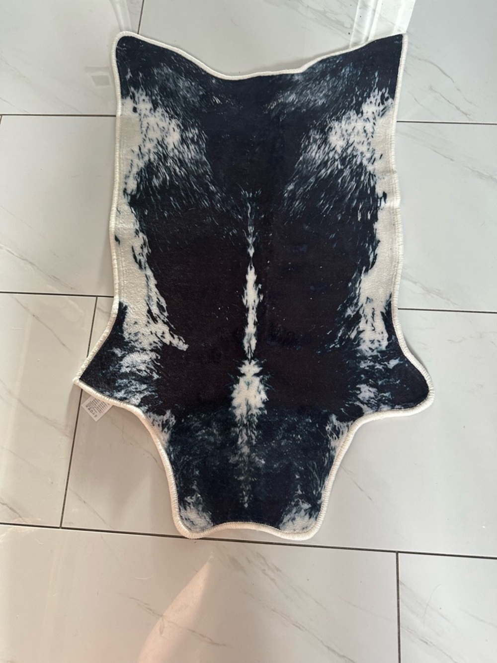 🖤 Luxe Cowhide Style Accent Rugs (Set of 4 Available)🖤 NWT| 2 Styles | 19” x 31”